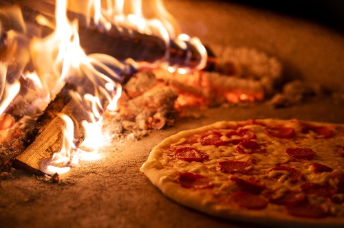 Kiln dried firewood for pizza ovens